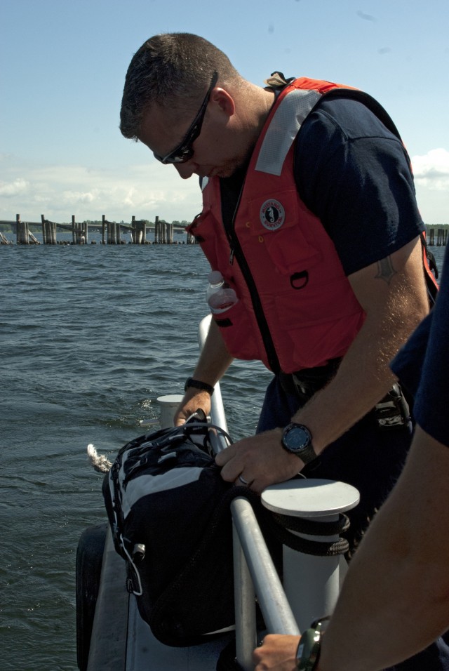 New York National Guard Civil Support Team Soldiers team up with Naval Militia