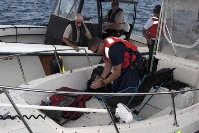 New York National Guard Civil Support Team Soldiers team up with Naval Militia