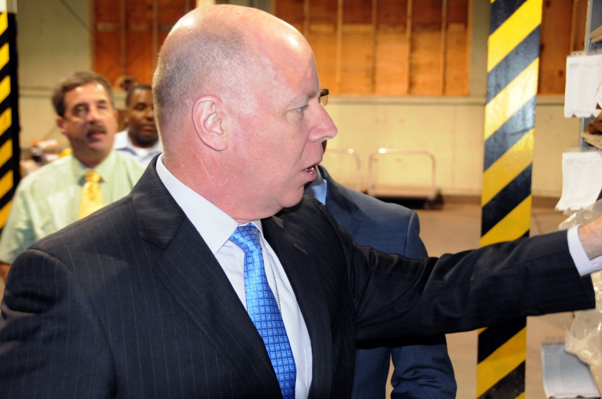 Army Reserve chief executive officer visits ECS 24 Article The