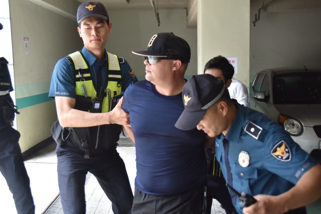Yongsan and Mapo police officers train for SOFA crimes