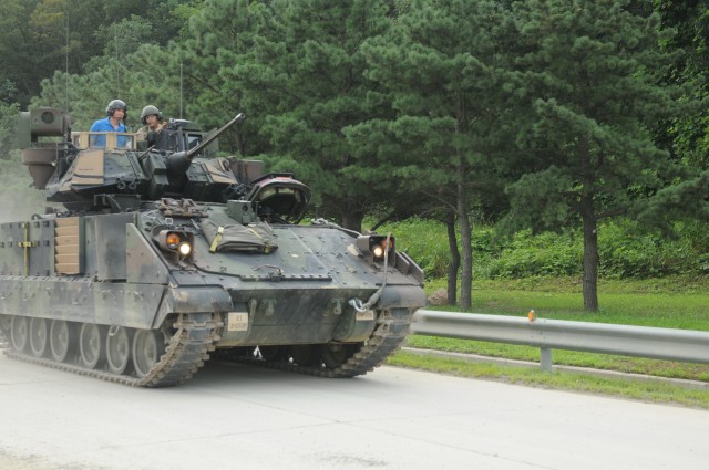Army's only combined division demonstrates "Fight Tonight" capabilities for SecArmy