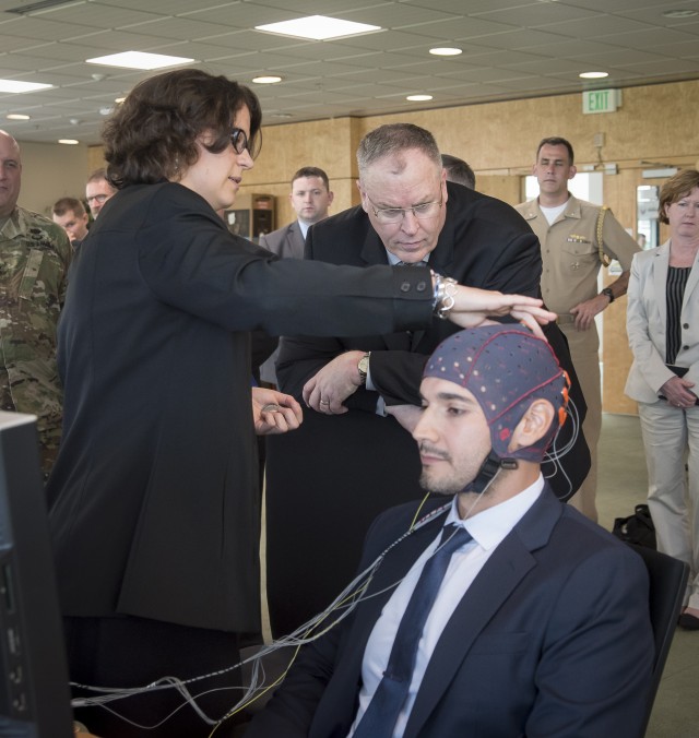 Senior defense official meets with Army scientists