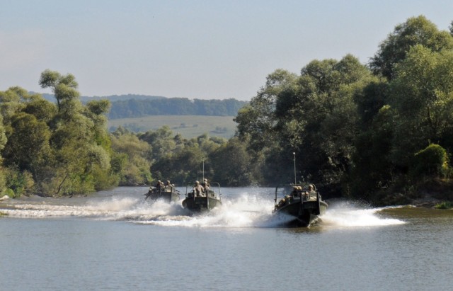 1-64 AR conducts wet gap during Saber Guardian 16 DV Day