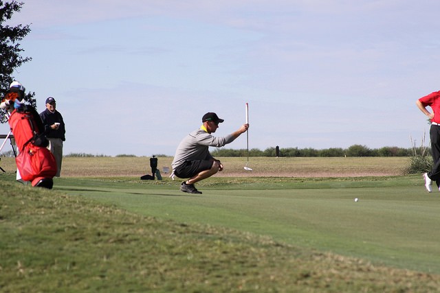 ACC Soldier swings for the green