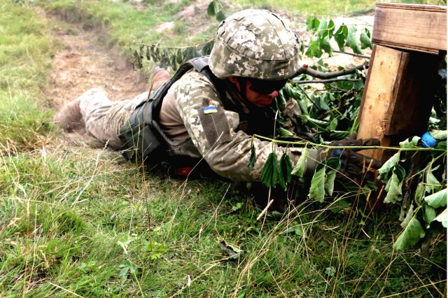 Mustangs polish up grenade skills with Ukrainians