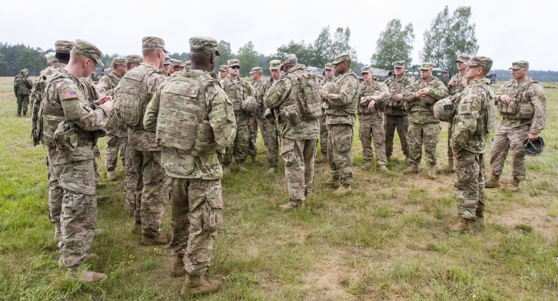 Flaming Thunder Begins, Glory's Guns Soldiers participate in opening ...