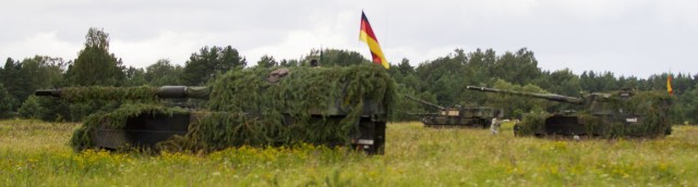 Allied Fires: Glory's Guns Soldiers train with partners