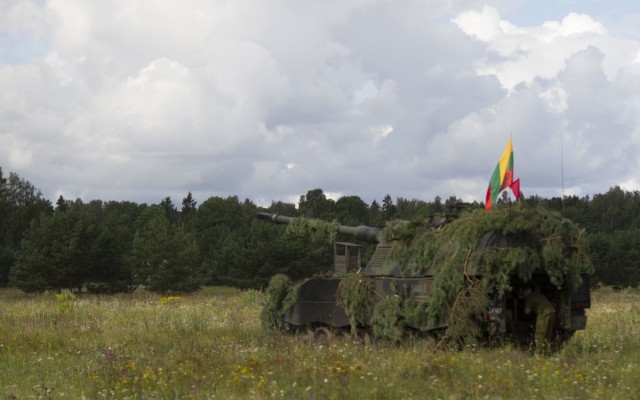 Allied Fires: Glory's Guns Soldiers train with partners