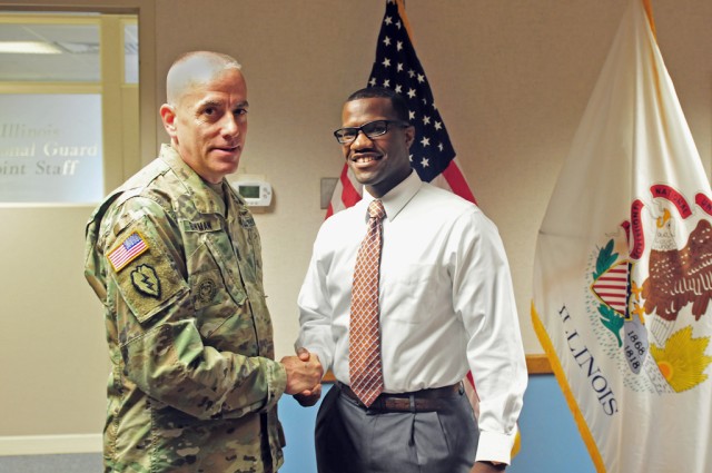 Marine enlists into Illinois Army National Guard