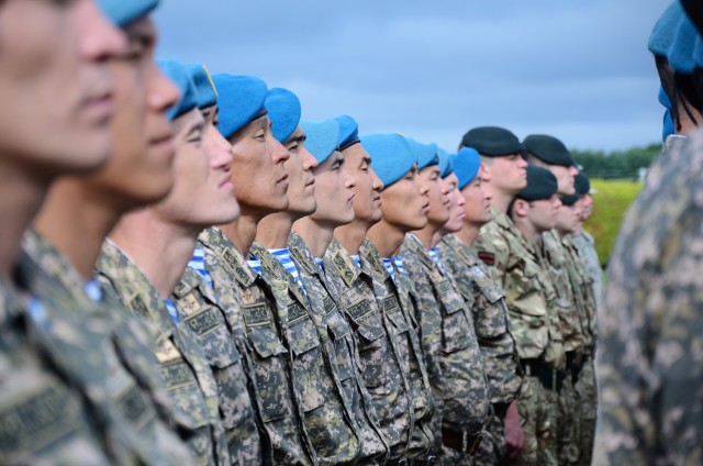 Troops from five nations undertake peacekeeping exercise in England