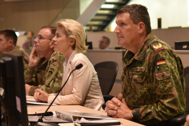 German Minister of Defense Visits USAREUR