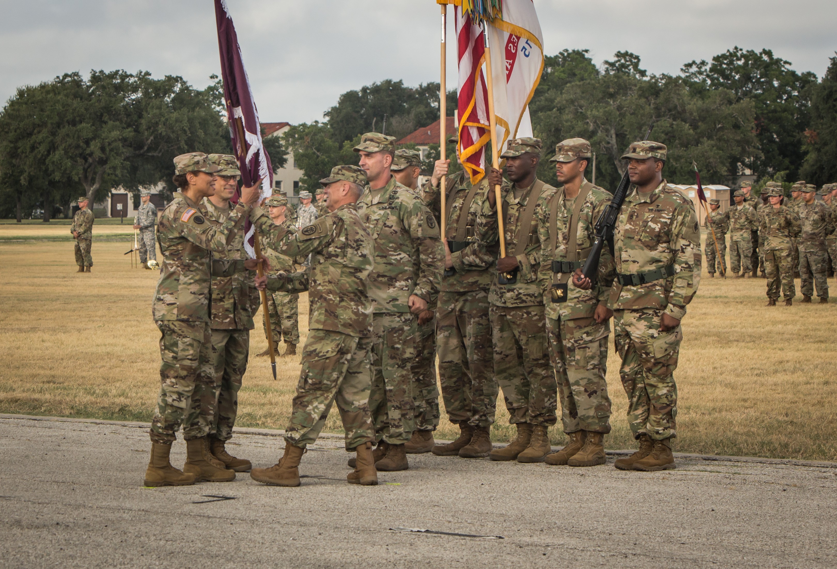 Major General Lein Assumes Command Of Ameddc&s 