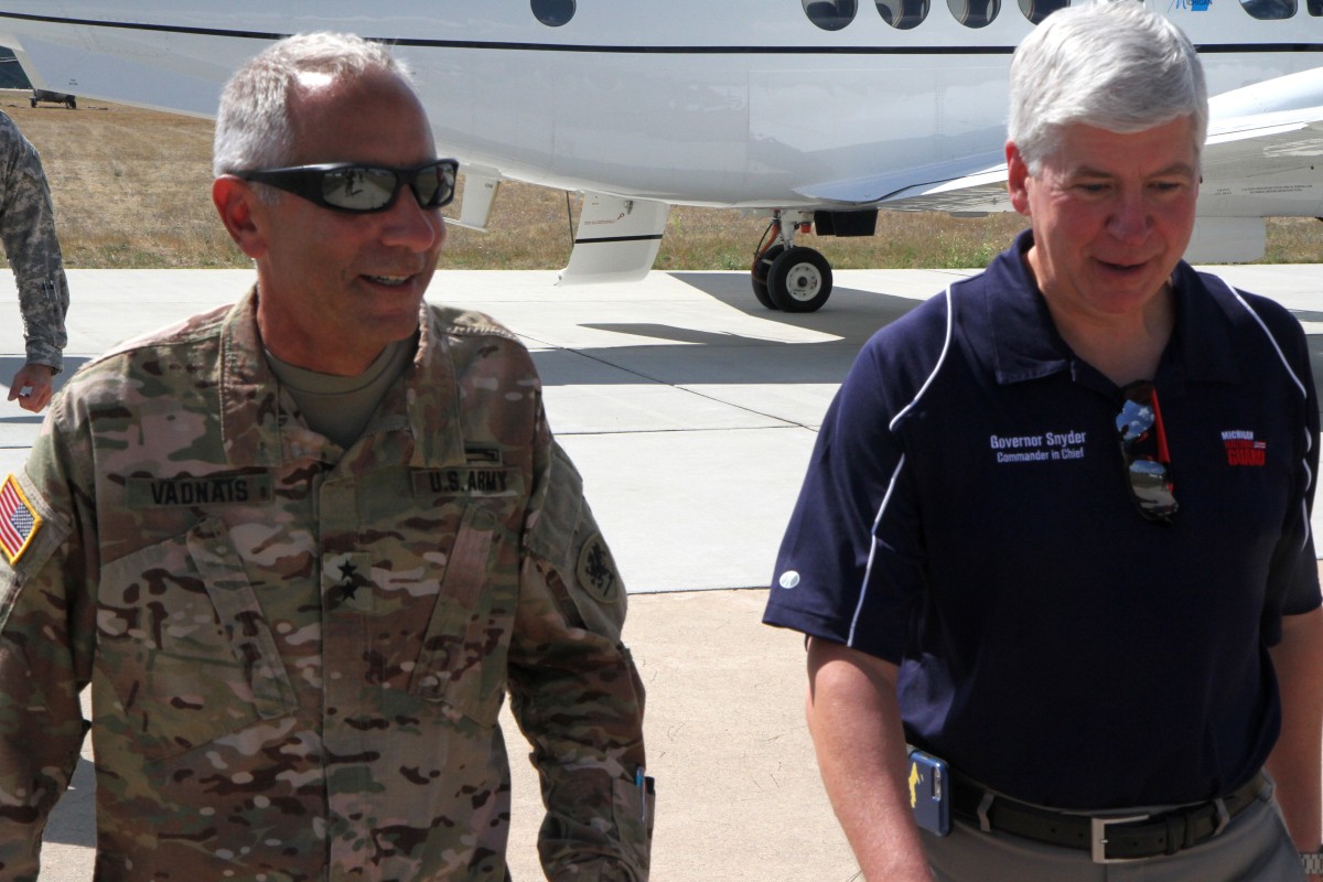 Governor Snyder visits Northern Strike 2016 | Article | The United ...