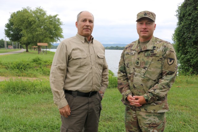 BOAT RESCUE ON TENNESSEE RIVER