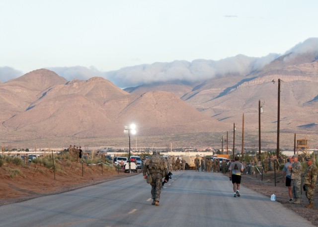 Soldiers tackle EFMB course
