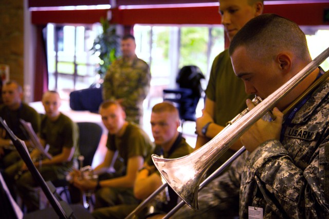 USAREUR band bring Dixie-Jazz music to Scotland, Norway