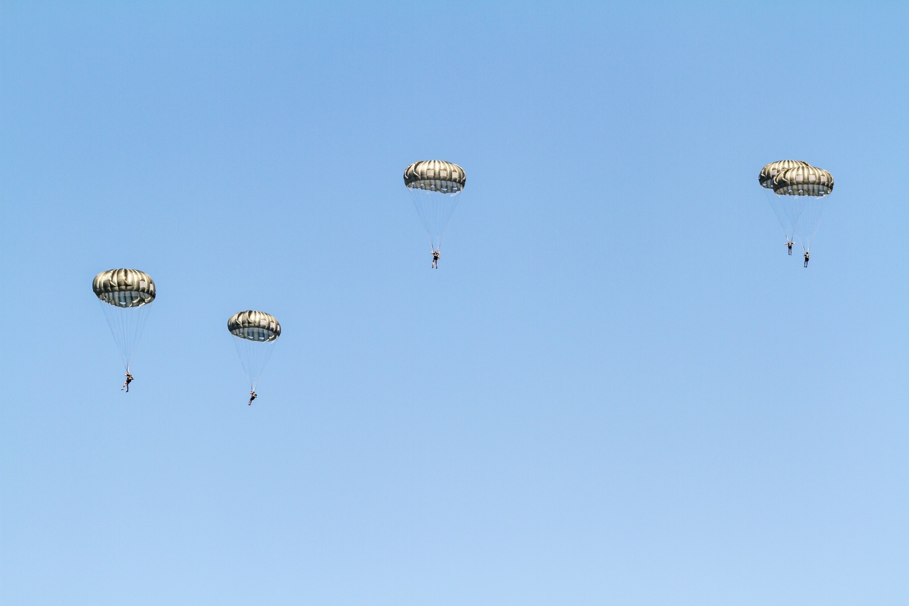 Photo Essay: 16th CAB and C/52nd Infantry (LRS) Static Line Jump ...