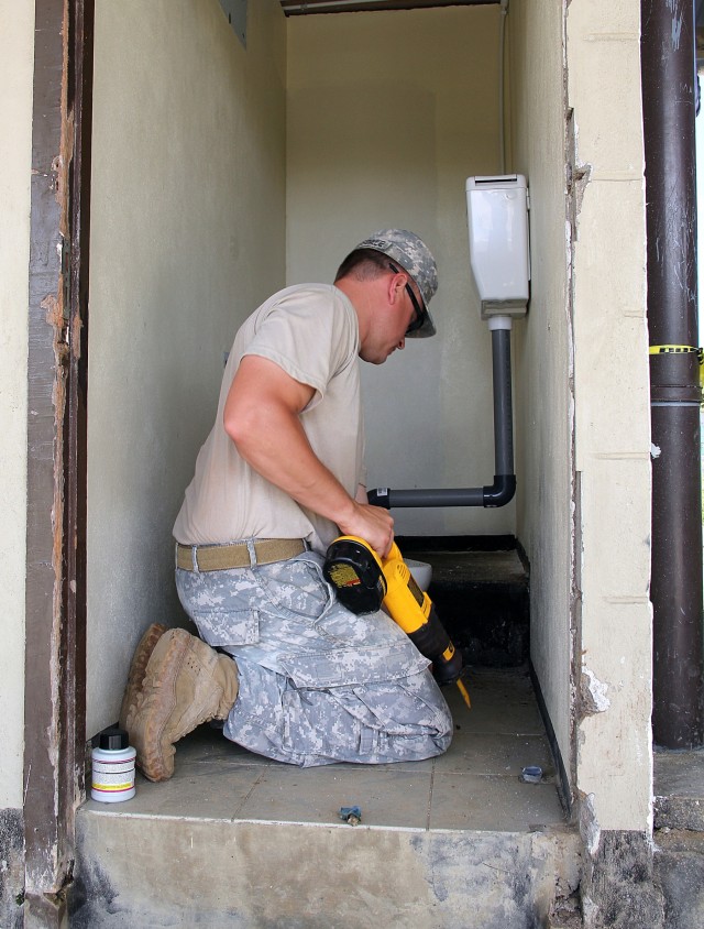 SD Guard, Suriname soldiers partner to renovate school