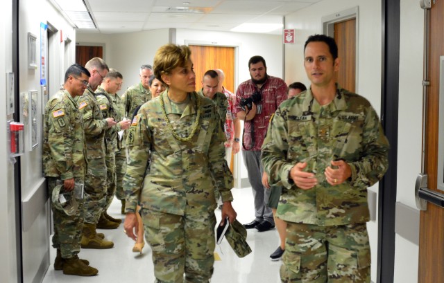 The Army Surgeon General visits TAMC