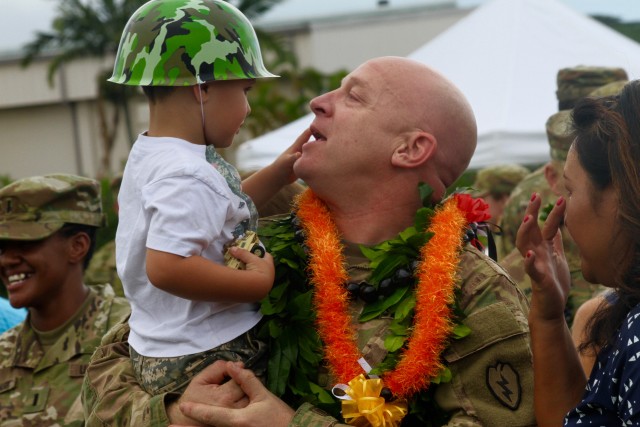 25th Sust. Bde. Welcomes Back Deployed Soldiers