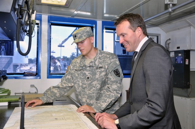 SecArmy aboard USAV Aldie (LCU-2004)