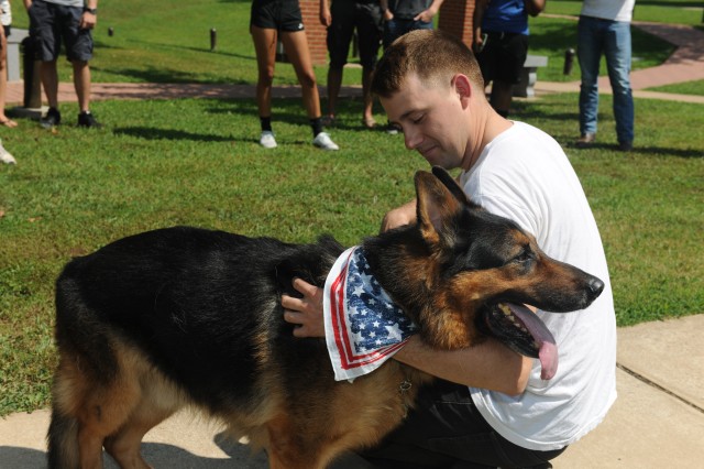 Military working dog handler reunited with his K9 teammate at Fort Leonard Wood