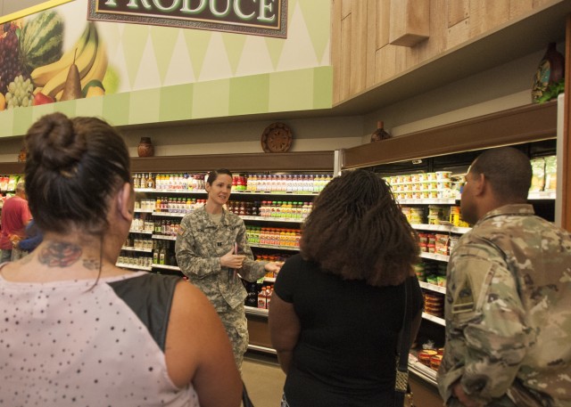 WBAMC offering health-conscious commissary tours