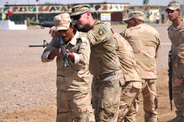 Iraqi ranger students practice urban operations