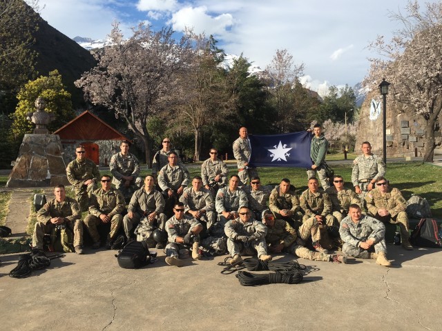 Texas Guardsmen graduate Chilean mountain school