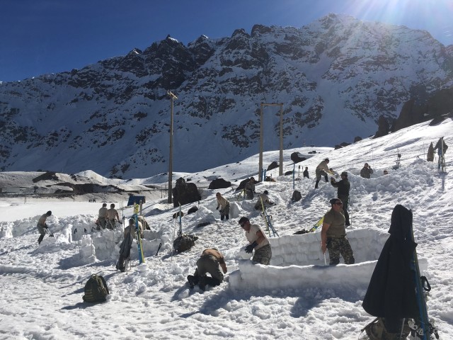 Texas Guardsmen graduate Chilean Mountain School