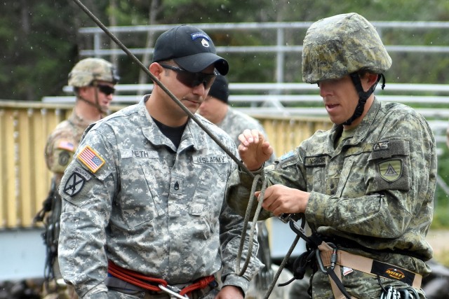 Kosovan soldiers learn mountaineering skills at Northern Warfare Training Center