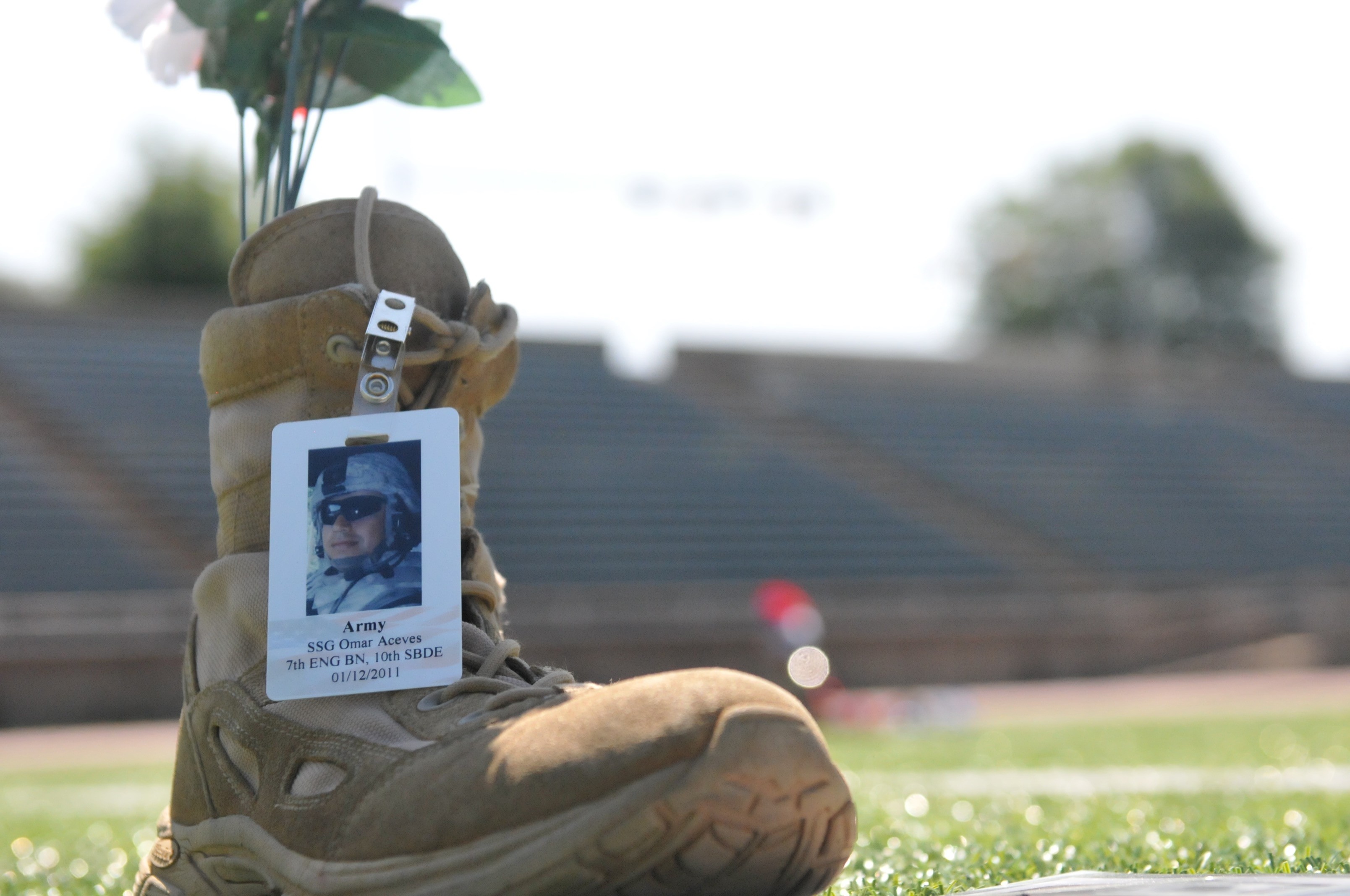 Heartfelt memorial for fallen Soldiers at Fort Bragg | Article | The 