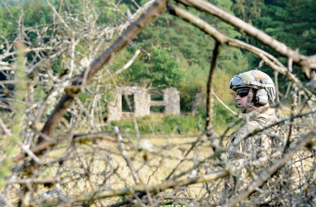 Tactical Air Controllers Secure the Sky at Combined Resolve