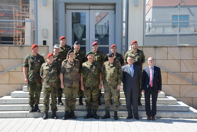 USAREUR and German military leaders meet