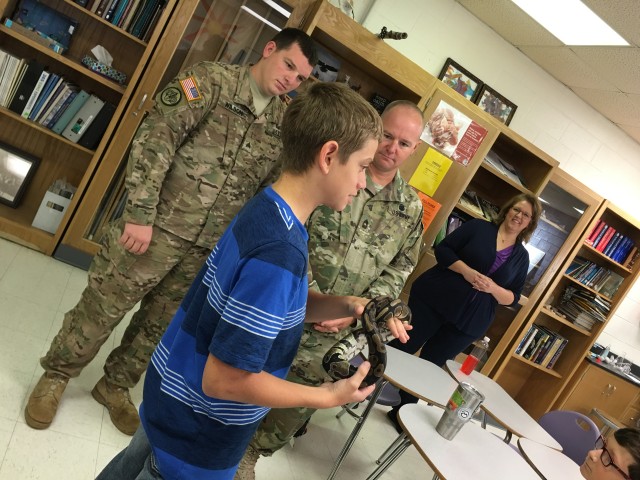 Volunteer Soldier mentor visits impact local schools