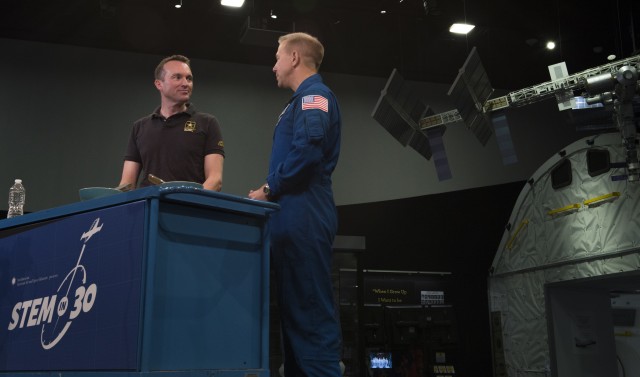 Army astronaut tells what it's like to live in space