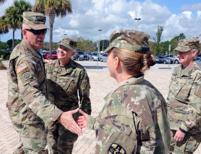 Army Reserve commanding general visits ARMEDCOM during his battlefield circulation