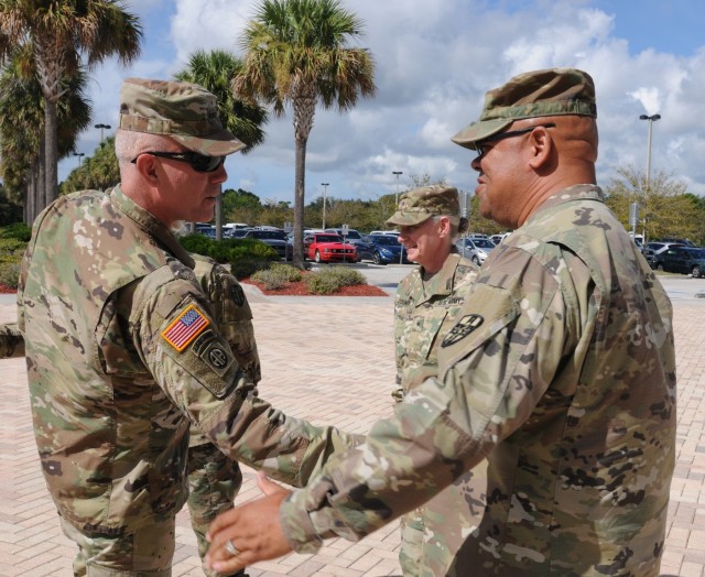Army Reserve commanding general visits ARMEDCOM during his battlefield circulation