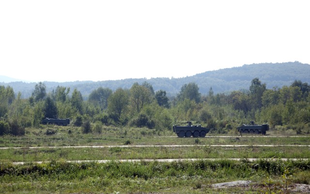 Croatian mobile infantry shows off Croatia's military might during IR16