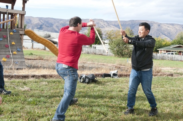 Washington family offers taste of America to Japanese service members