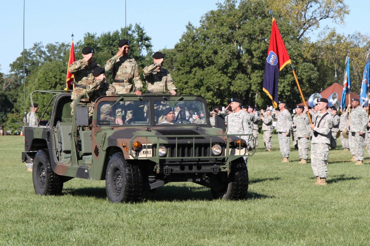 100th Training Division (OS) bids farewell to its commander and 100th Training Division (OS) bids farewell to its commander and
