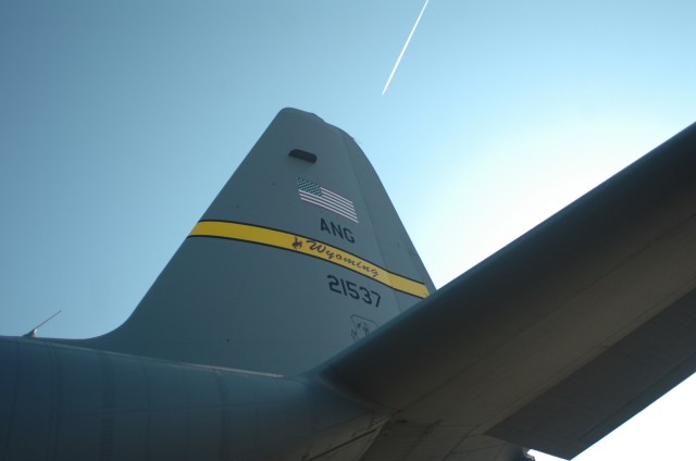 French paratroopers from the 35e RAP perform an airborne operation with Sky Soldiers