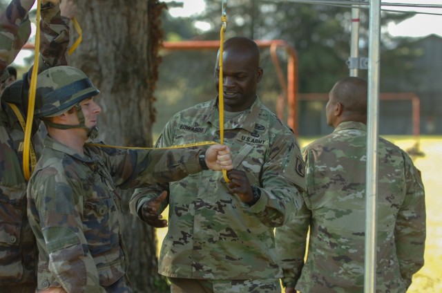 French Paratroopers participate in Sky Soldier airborne training