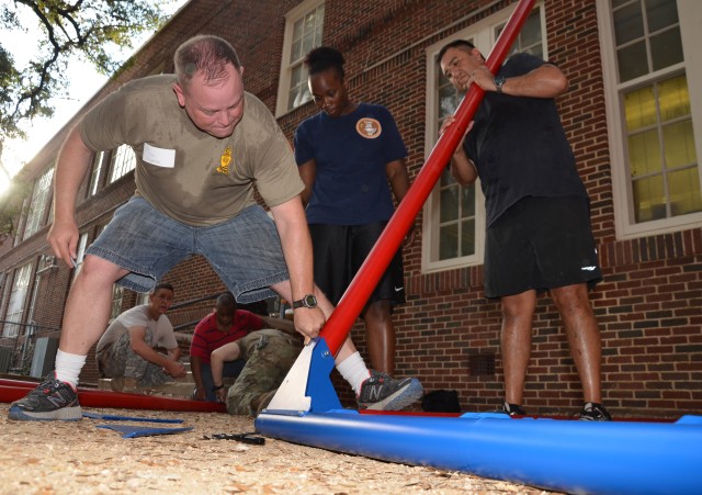 Soldiers give back to community