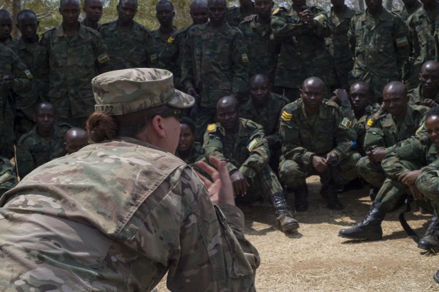 U.S. Army turns Rwandan soldiers into lifesavers