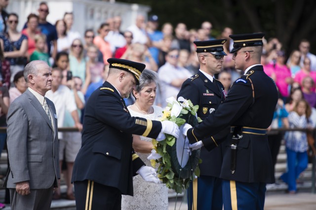 GEN Milley observes Gold Star Mother's Day