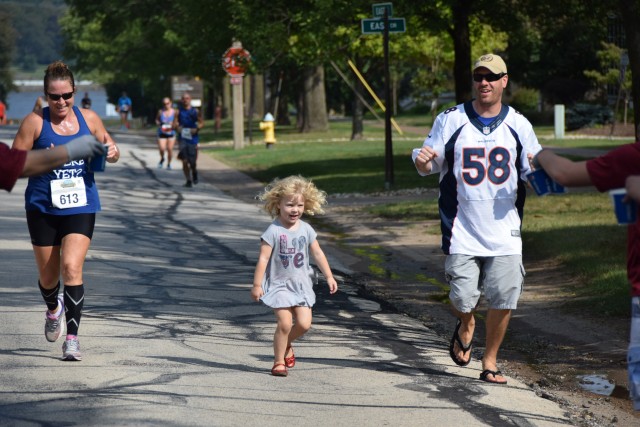 Rock Island Arsenal employees, volunteers support Quad Cities Marathon