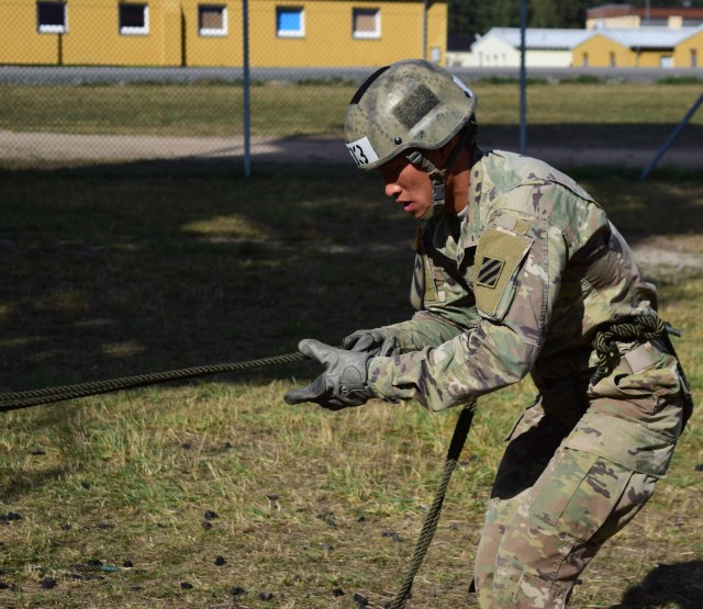 Raider Soldiers earn the Air Assault badge while in Europe