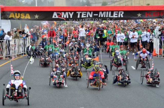 Soldiers dominate 2016 Army Ten-Miler