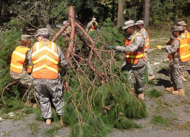 South Carolina Guard engineers clear roadways in Bluffton